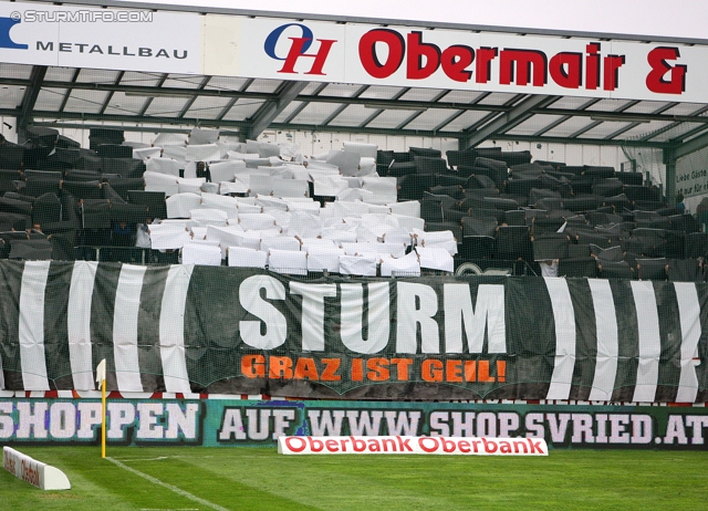 Ried - Sturm Graz
Oesterreichische Fussball Bundesliga, 7. Runde, SV Ried - SK Sturm Graz, Arena Ried, 01.09.2012. 

Foto zeigt Fans von Sturm
