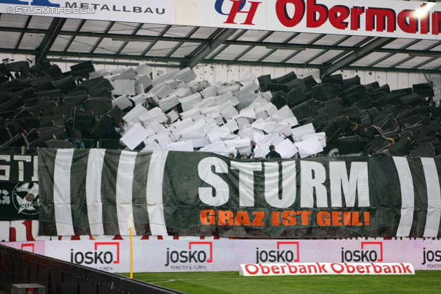 Ried - Sturm Graz
Oesterreichische Fussball Bundesliga, 7. Runde, SV Ried - SK Sturm Graz, Arena Ried, 01.09.2012. 

Foto zeigt Fans von Sturm
