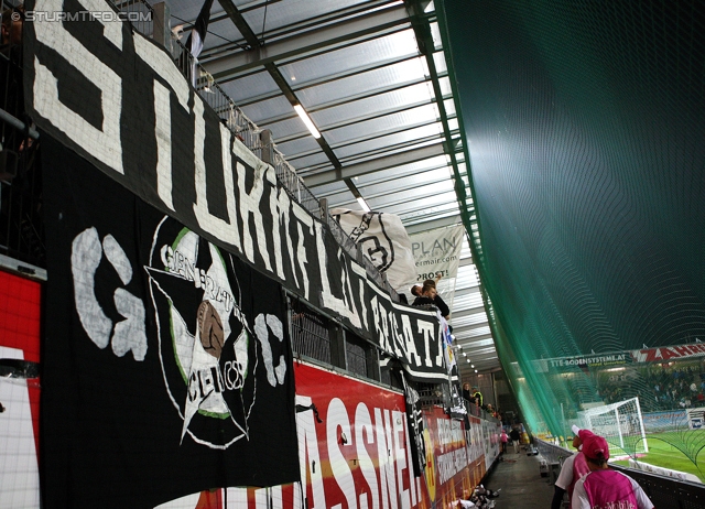 Ried - Sturm Graz
Oesterreichische Fussball Bundesliga, 7. Runde, SV Ried - SK Sturm Graz, Arena Ried, 01.09.2012. 

Foto zeigt Fans von Sturm
