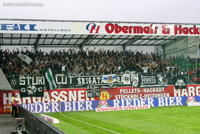 Ried - Sturm Graz
Oesterreichische Fussball Bundesliga, 7. Runde, SV Ried - SK Sturm Graz, Arena Ried, 01.09.2012. 

Foto zeigt Fans von Sturm
