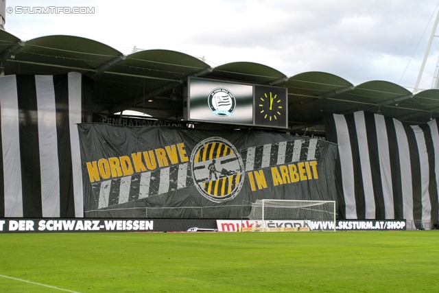 Sturm Graz - Innsbruck
Oesterreichische Fussball Bundesliga, 8. Runde, SK Sturm Graz - FC Wacker Innsbruck, Stadion Liebenau Graz, 15.09.2012. 

Foto zeigt Fans von Sturm mit einer Choreografie
