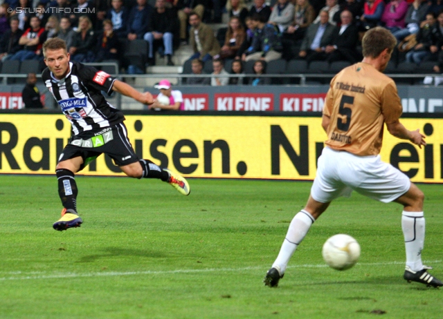 Sturm Graz - Innsbruck
Oesterreichische Fussball Bundesliga, 8. Runde, SK Sturm Graz - FC Wacker Innsbruck, Stadion Liebenau Graz, 15.09.2012. 

Foto zeigt Christoph Kroepfl (Sturm) und Dario Dakovic (Innsbruck)
