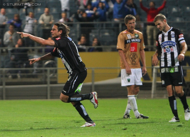 Sturm Graz - Innsbruck
Oesterreichische Fussball Bundesliga, 8. Runde, SK Sturm Graz - FC Wacker Innsbruck, Stadion Liebenau Graz, 15.09.2012. 

Foto zeigt Imre Szabics (Sturm) und Andreas Hoelzl (Sturm)
Schlüsselwörter: torjubel