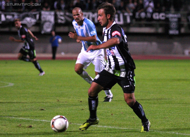 Schwechat - Sturm Graz
OEFB Cup, 2. Runde, SV Schwechat -  SK Sturm Graz, Rudolf Tonn Stadion Schwechat, 25.09.2012. 

Foto zeigt Tobias Kainz (Sturm)
