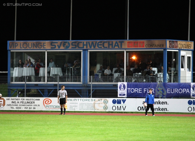 Schwechat - Sturm Graz
OEFB Cup, 2. Runde, SV Schwechat -  SK Sturm Graz, Rudolf Tonn Stadion Schwechat, 25.09.2012. 

Foto zeigt den VIP-Club im Rudolf Tonn Stadion
