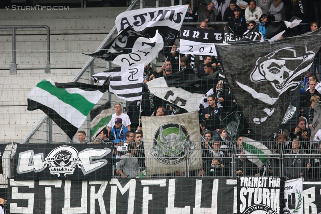 Salzburg - Sturm Graz
Oesterreichische Fussball Bundesliga, 10. Runde,  RB Salzburg - SK Sturm Graz, Stadion Wals-Siezenheim, 30.09.2012. 

Foto zeigt Fans von Sturm
