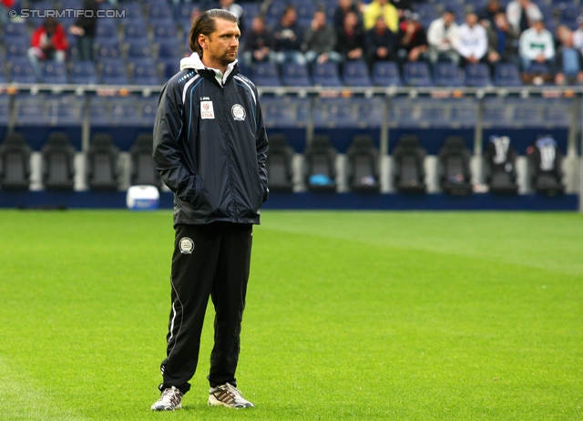 Salzburg - Sturm Graz
Oesterreichische Fussball Bundesliga, 10. Runde,  RB Salzburg - SK Sturm Graz, Stadion Wals-Siezenheim, 30.09.2012. 

Foto zeigt Peter Hyballa (Cheftrainer Sturm)
