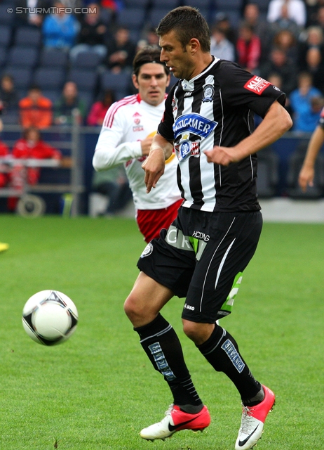 Salzburg - Sturm Graz
Oesterreichische Fussball Bundesliga, 10. Runde,  RB Salzburg - SK Sturm Graz, Stadion Wals-Siezenheim, 30.09.2012. 

Foto zeigt Milan Dudic (Sturm)
