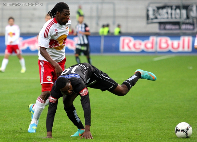 Salzburg - Sturm Graz
Oesterreichische Fussball Bundesliga, 10. Runde,  RB Salzburg - SK Sturm Graz, Stadion Wals-Siezenheim, 30.09.2012. 

Foto zeigt Isaac Vorsah (Salzburg) und Richard Sukuta-Pasu (Sturm)
Schlüsselwörter: foul