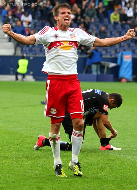 Salzburg - Sturm Graz
Oesterreichische Fussball Bundesliga, 10. Runde,  RB Salzburg - SK Sturm Graz, Stadion Wals-Siezenheim, 30.09.2012. 

Foto zeigt Franz Schiemer (Salzburg) und Milan Dudic (Sturm)
