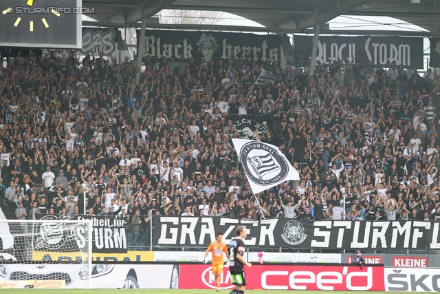 Sturm Graz - Austria Wien
Oesterreichische Fussball Bundesliga, 11. Runde, SK Sturm Graz - FK Austria Wien, Stadion Liebenau Graz, 07.10.2012. 

Foto zeigt Fans von Sturm
