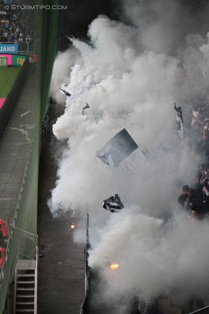 Sturm Graz - Austria Wien
Oesterreichische Fussball Bundesliga, 11. Runde, SK Sturm Graz - FK Austria Wien, Stadion Liebenau Graz, 07.10.2012. 

Foto zeigt Fans von Sturm mit einer Choreografie
Schlüsselwörter: pyrotechnik