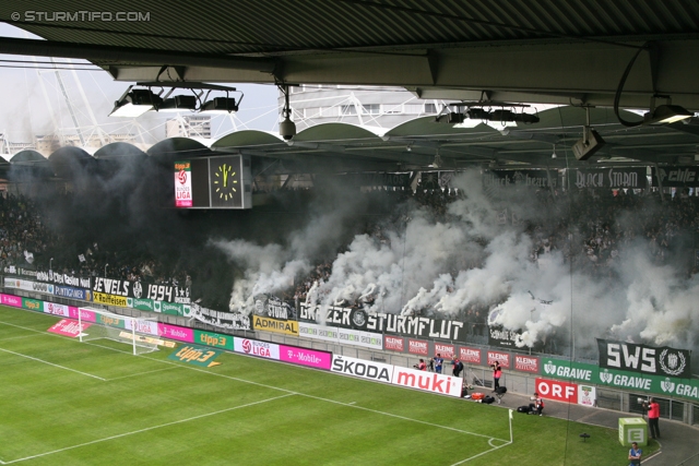 Sturm Graz - Austria Wien
Oesterreichische Fussball Bundesliga, 11. Runde, SK Sturm Graz - FK Austria Wien, Stadion Liebenau Graz, 07.10.2012. 

Foto zeigt Fans von Sturm mit einer Choreografie
Schlüsselwörter: pyrotechnik