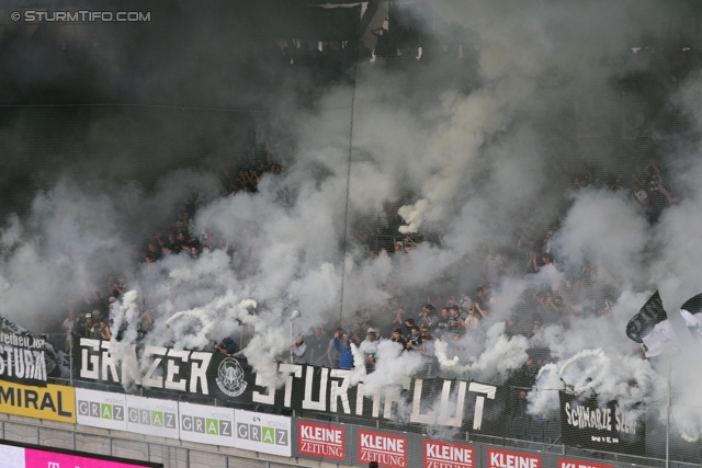 Sturm Graz - Austria Wien
Oesterreichische Fussball Bundesliga, 11. Runde, SK Sturm Graz - FK Austria Wien, Stadion Liebenau Graz, 07.10.2012. 

Foto zeigt Fans von Sturm mit einer Choreografie
Schlüsselwörter: pyrotechnik