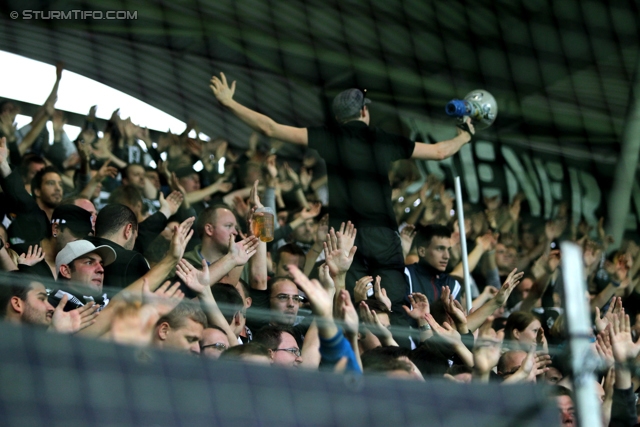 Sturm Graz - Austria Wien
Oesterreichische Fussball Bundesliga, 11. Runde, SK Sturm Graz - FK Austria Wien, Stadion Liebenau Graz, 07.10.2012. 

Foto zeigt Fans von Sturm
