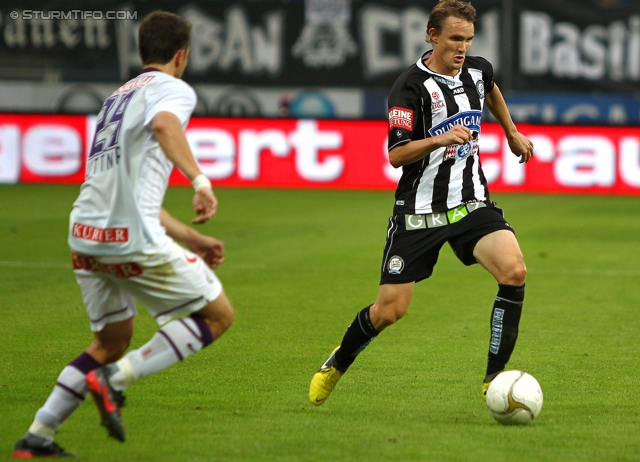 Sturm Graz - Austria Wien
Oesterreichische Fussball Bundesliga, 11. Runde, SK Sturm Graz - FK Austria Wien, Stadion Liebenau Graz, 07.10.2012. 

Foto zeigt Markus Suttner (Austria) und Andreas Hoelzl (Sturm)
