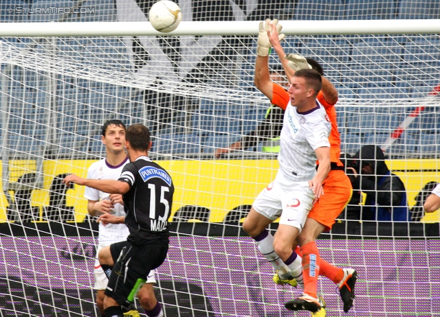 Sturm Graz - Austria Wien
Oesterreichische Fussball Bundesliga, 11. Runde, SK Sturm Graz - FK Austria Wien, Stadion Liebenau Graz, 07.10.2012. 

Foto zeigt Michael Madl (Sturm), Lukas Rotpuller (Austria) und Johannes Focher (Sturm)
