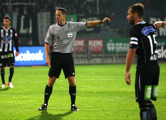 Sturm Graz - Mattersburg
Oesterreichische Fussball Bundesliga, 12. Runde, SK Sturm Graz - SV Mattersburg, Stadion Liebenau Graz, 20.10.2012. 

Foto zeigt Schiedsrichter Robert Schoergenhofer
