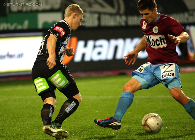 Sturm Graz - Mattersburg
Oesterreichische Fussball Bundesliga, 12. Runde, SK Sturm Graz - SV Mattersburg, Stadion Liebenau Graz, 20.10.2012. 

Foto zeigt Florian Kainz (Sturm) und Patrick Farkas (Mattersburg)
