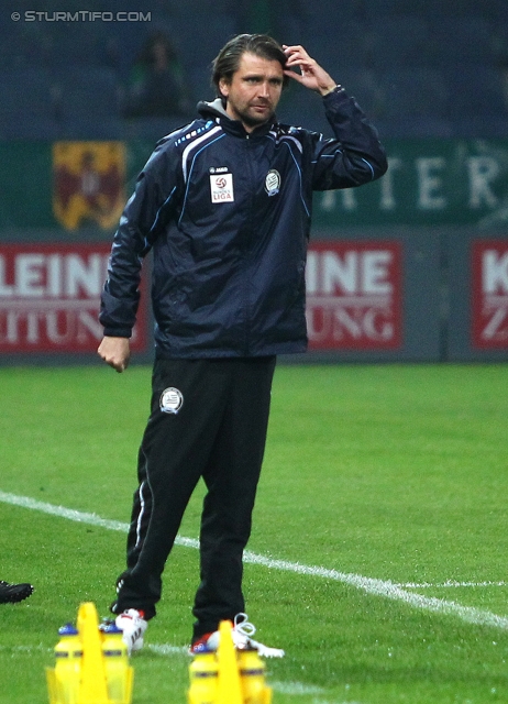 Sturm Graz - Mattersburg
Oesterreichische Fussball Bundesliga, 12. Runde, SK Sturm Graz - SV Mattersburg, Stadion Liebenau Graz, 20.10.2012. 

Foto zeigt Peter Hyballa (Cheftrainer Sturm)
