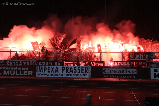 Wolfsberg - Sturm Graz
Oesterreichische Fussball Bundesliga, 13. Runde,  Wolfsberger AC - SK Sturm Graz, Lavanttal-Arena Wolfsberg, 27.10.2012. 

Foto zeigt Fans von Sturm mit einer Choreografie
