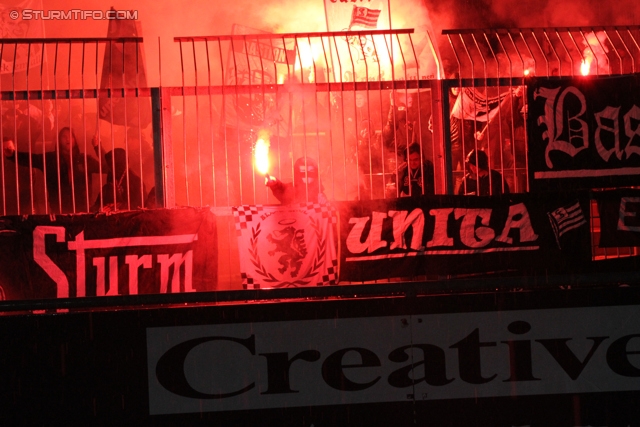 Wolfsberg - Sturm Graz
Oesterreichische Fussball Bundesliga, 13. Runde,  Wolfsberger AC - SK Sturm Graz, Lavanttal-Arena Wolfsberg, 27.10.2012. 

Foto zeigt Fans von Sturm mit einer Choreografie
