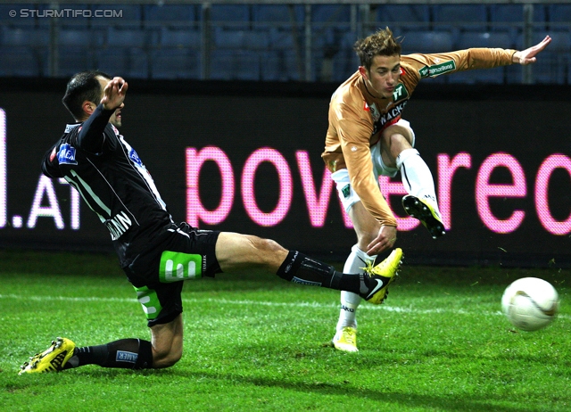 Sturm Graz - Innsbruck
OEFB Cup, Achtelfinale,SK Sturm Graz - FC Wacker Innsbruck, Stadion Liebenau Graz, 30.10.2012. 

Foto zeigt Leonhard Kaufmann (Sturm) und Thomas Bergmann (Innsbruck)
