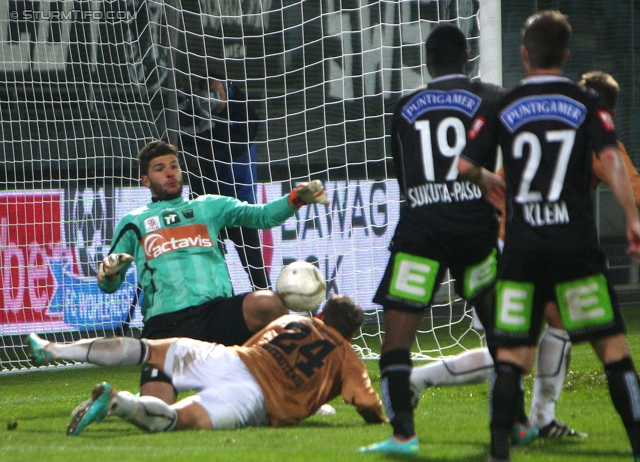 Sturm Graz - Innsbruck
OEFB Cup, Achtelfinale,SK Sturm Graz - FC Wacker Innsbruck, Stadion Liebenau Graz, 30.10.2012. 

Foto zeigt Markus Egger (Innsbruck), Christopher Wernitznig (Innsbruck), Richard Sukuta-Pasu (Sturm) und Christian Klem (Sturm)
