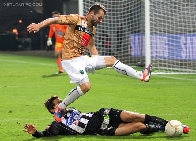 Sturm Graz - Innsbruck
OEFB Cup, Achtelfinale,SK Sturm Graz - FC Wacker Innsbruck, Stadion Liebenau Graz, 30.10.2012. 

Foto zeigt Roman Wallner (Innsbruck) und Nikola Vujadinovic (Sturm)
