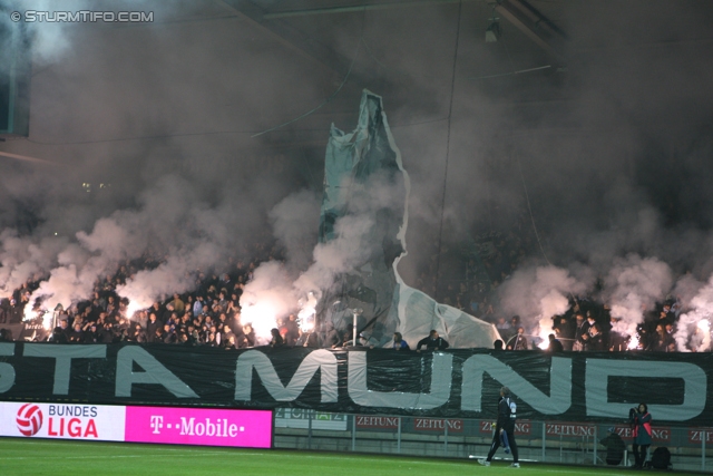 Sturm Graz - Rapid Wien
Oesterreichische Fussball Bundesliga, 14. Runde, SK Sturm Graz - SK Rapid Wien, Stadion Liebenau Graz, 03.11.2012. 

Foto zeigt Fans von Sturm mit einer Choreografie
Schlüsselwörter: pyrotechnik