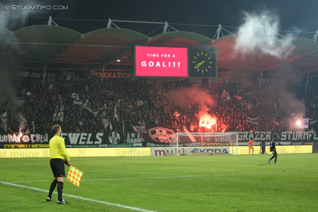 Sturm Graz - Rapid Wien
Oesterreichische Fussball Bundesliga, 14. Runde, SK Sturm Graz - SK Rapid Wien, Stadion Liebenau Graz, 03.11.2012. 

Foto zeigt Fans von Sturm
Schlüsselwörter: pyrotechnik