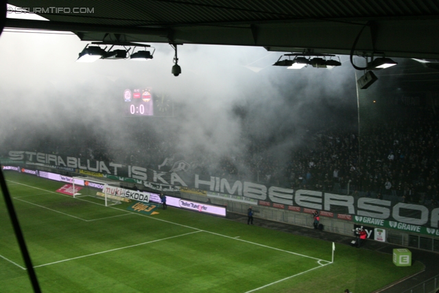 Sturm Graz - Rapid Wien
Oesterreichische Fussball Bundesliga, 14. Runde, SK Sturm Graz - SK Rapid Wien, Stadion Liebenau Graz, 03.11.2012. 

Foto zeigt Fans von Sturm mit einem Spruchband
