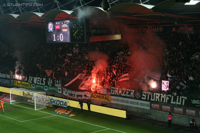 Sturm Graz - Rapid Wien
Oesterreichische Fussball Bundesliga, 14. Runde, SK Sturm Graz - SK Rapid Wien, Stadion Liebenau Graz, 03.11.2012. 

Foto zeigt Fans von Sturm
Schlüsselwörter: pyrotechnik