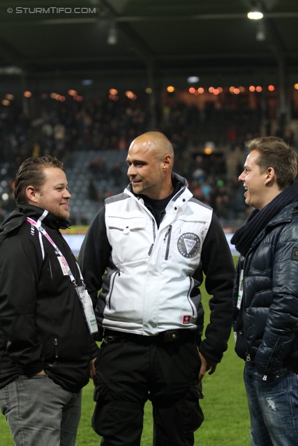 Sturm Graz - Rapid Wien
Oesterreichische Fussball Bundesliga, 14. Runde, SK Sturm Graz - SK Rapid Wien, Stadion Liebenau Graz, 03.11.2012. 

Foto zeigt Bruno Huetter (Sicherheitschef Sturm), Wolfgang Bravc (Bravc Security) und Philipp Lackner (Mitarbeiter Sturm)
