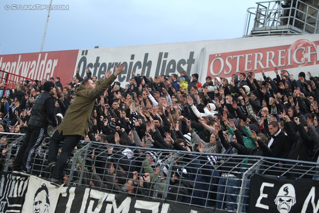 Admira - Sturm Graz
Oesterreichische Fussball Bundesliga, 15. Runde,  FC Admira - SK Sturm Graz, Stadion Suedstadt Maria Enzersdorf, 11.10.2012. 

Foto zeigt Fans von Sturm
