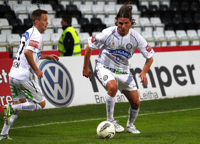 Admira - Sturm Graz
Oesterreichische Fussball Bundesliga, 15. Runde,  FC Admira - SK Sturm Graz, Stadion Suedstadt Maria Enzersdorf, 11.10.2012. 

Foto zeigt Christian Klem (Sturm) und Imre Szabics (Sturm)
