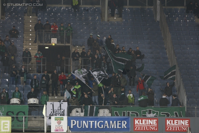 Sturm Graz - Ried
Oesterreichische Fussball Bundesliga, 16. Runde, SK Sturm Graz - SV Ried, Stadion Liebenau Graz, 17.11.2012. 

Foto zeigt Fans von Ried
