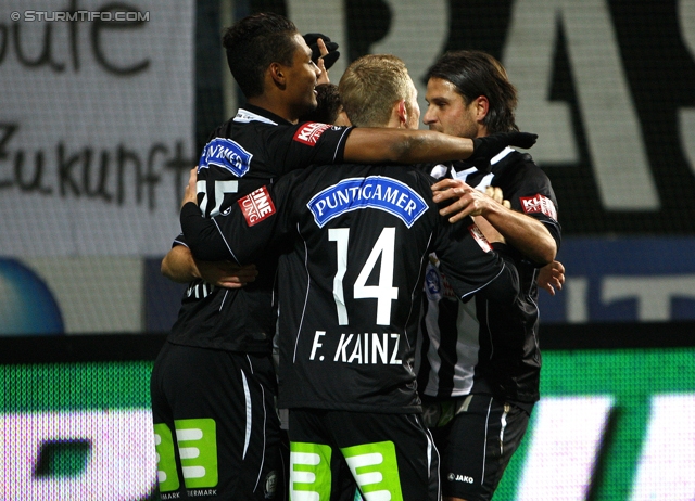 Sturm Graz - Ried
Oesterreichische Fussball Bundesliga, 16. Runde, SK Sturm Graz - SV Ried, Stadion Liebenau Graz, 17.11.2012. 

Foto zeigt Rubin Rafael Okotie (Sturm), Florian Kainz (Sturm) und Imre Szabics (Sturm)
Schlüsselwörter: torjubel