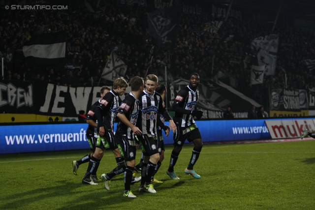 Sturm Graz - Ried
Oesterreichische Fussball Bundesliga, 16. Runde, SK Sturm Graz - SV Ried, Stadion Liebenau Graz, 17.11.2012. 

Foto zeigt Christian Klem (Sturm) und Florian Kainz (Sturm)
Schlüsselwörter: torjubel