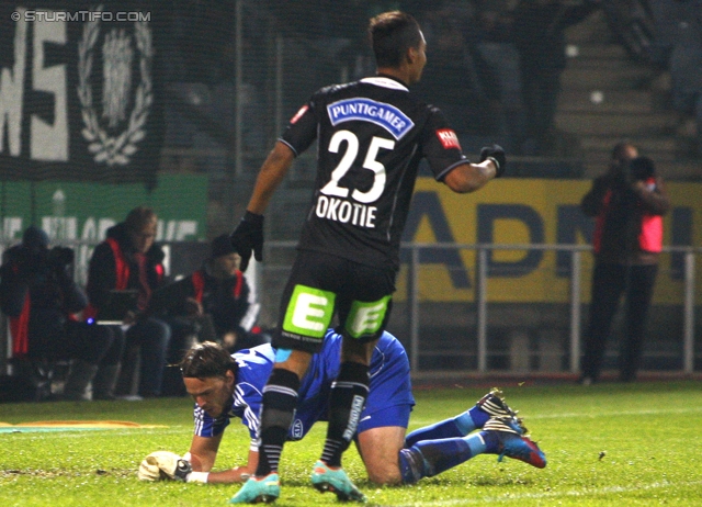 Sturm Graz - Ried
Oesterreichische Fussball Bundesliga, 16. Runde, SK Sturm Graz - SV Ried, Stadion Liebenau Graz, 17.11.2012. 

Foto zeigt Rubin Rafael Okotie (Sturm) und Thomas Gebauer (Ried)
Schlüsselwörter: tor