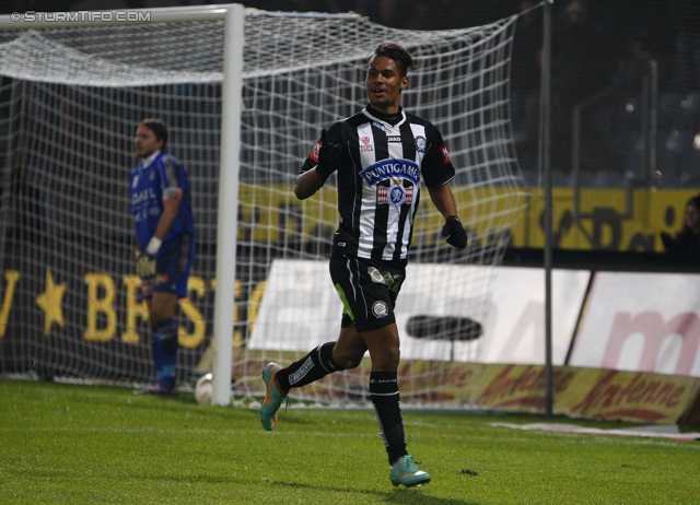 Sturm Graz - Ried
Oesterreichische Fussball Bundesliga, 16. Runde, SK Sturm Graz - SV Ried, Stadion Liebenau Graz, 17.11.2012. 

Foto zeigt Rubin Rafael Okotie (Sturm)
Schlüsselwörter: torjubel