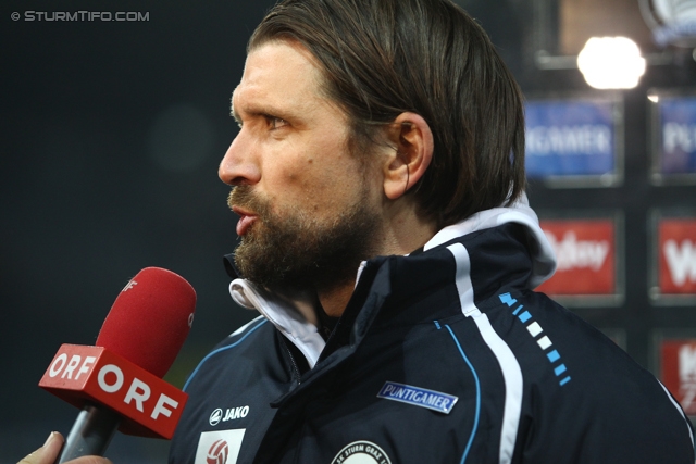 Sturm Graz - Ried
Oesterreichische Fussball Bundesliga, 16. Runde, SK Sturm Graz - SV Ried, Stadion Liebenau Graz, 17.11.2012. 

Foto zeigt Peter Hyballa (Cheftrainer Sturm) beim Interview
