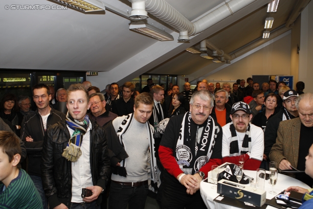 Sturm Mitgliederehrung
Oesterreichische Fussball Bundesliga, SK Sturm Graz Mitgliederehrung, Stadion Liebenau Graz, 17.11.2012. 

Foto zeigt Vereinsmitglieder von Sturm
