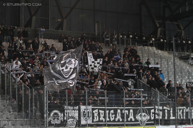 Innsbruck - Sturm Graz
Oesterreichische Fussball Bundesliga, 17. Runde,  FC Wacker Innsbruck - SK Sturm Graz, Tivoli Stadion Innsbruck, 24.11.2012. 

Foto zeigt Fans von Sturm
