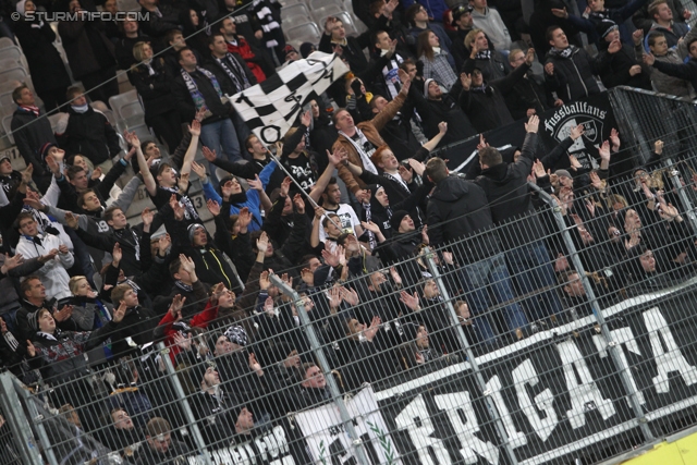 Innsbruck - Sturm Graz
Oesterreichische Fussball Bundesliga, 17. Runde,  FC Wacker Innsbruck - SK Sturm Graz, Tivoli Stadion Innsbruck, 24.11.2012. 

Foto zeigt Fans von Sturm
