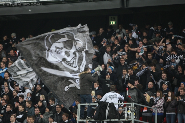 Wolfsberg - Sturm Graz
Oesterreichische Fussball Bundesliga, 13. Runde, Wolfsberg AC - SK Sturm Graz, Woerthereestadion Klagenfurt, 27.11.2012. 

Foto zeigt Fans von Sturm
