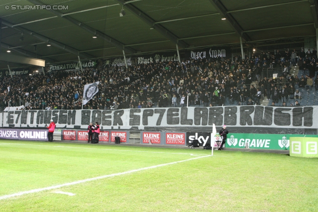 Sturm Graz - Wr. Neustadt
Oesterreichische Fussball Bundesliga, 18. Runde, SK Sturm Graz - SC Wiener Neustadt, Stadion Liebenau Graz, 01.12.2012. 

Foto zeigt Fans von Sturm mit einem Spruchband
