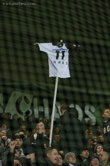 Sturm Graz - Wr. Neustadt
Oesterreichische Fussball Bundesliga, 18. Runde, SK Sturm Graz - SC Wiener Neustadt, Stadion Liebenau Graz, 01.12.2012. 

Foto zeigt Fans von Sturm
