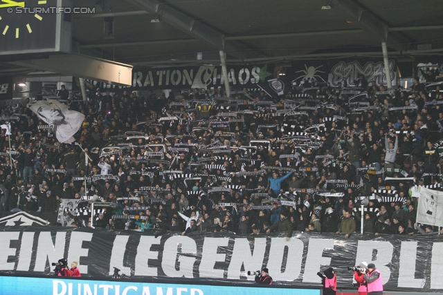 Sturm Graz - Wr. Neustadt
Oesterreichische Fussball Bundesliga, 18. Runde, SK Sturm Graz - SC Wiener Neustadt, Stadion Liebenau Graz, 01.12.2012. 

Foto zeigt Fans von Sturm
