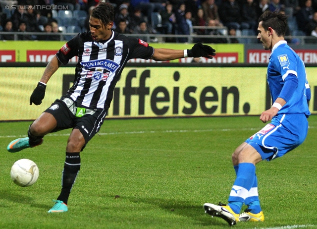 Sturm Graz - Wr. Neustadt
Oesterreichische Fussball Bundesliga, 18. Runde, SK Sturm Graz - SC Wiener Neustadt, Stadion Liebenau Graz, 01.12.2012. 

Foto zeigt Rubin Rafael Okotie (Sturm)
